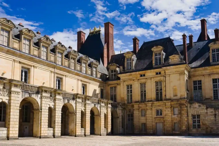 Actualité de Fontainebleau : château, forêt et comment la suivre