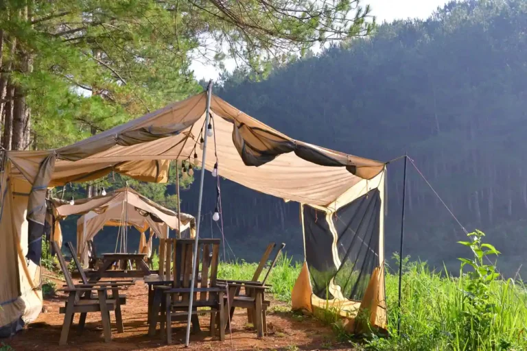 Camping au Pays basque : côte ou intérieur, comment bien choisir