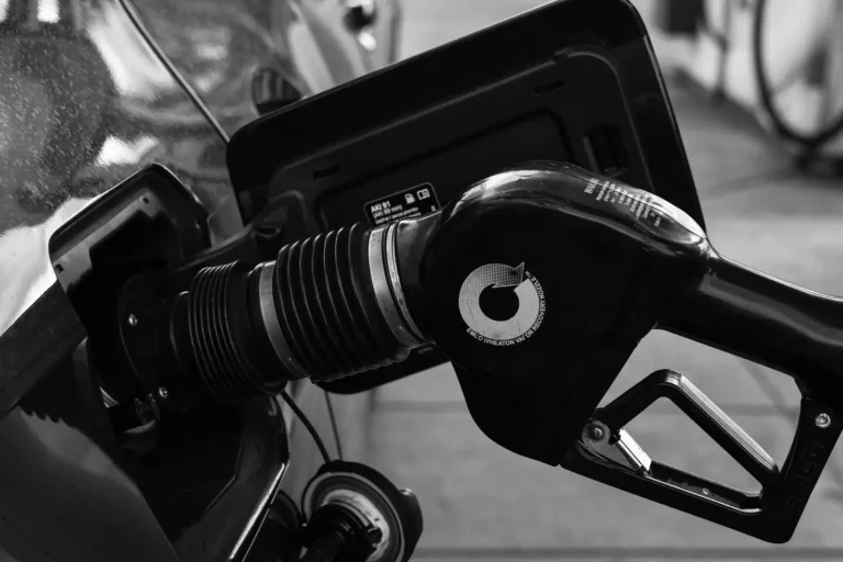 Comparateurs d&rsquo;essence : comment trouver le carburant le moins cher