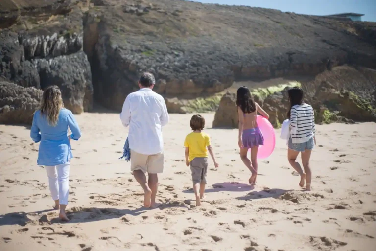 Vacances en famille : choisir selon l&rsquo;âge des enfants, pas la destination
