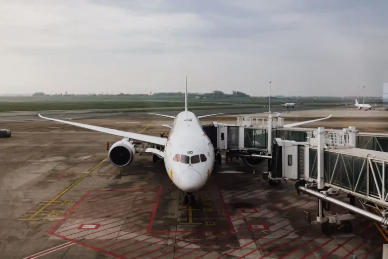 Avion Toulouse-Paris : durée, aéroports et trajet réel