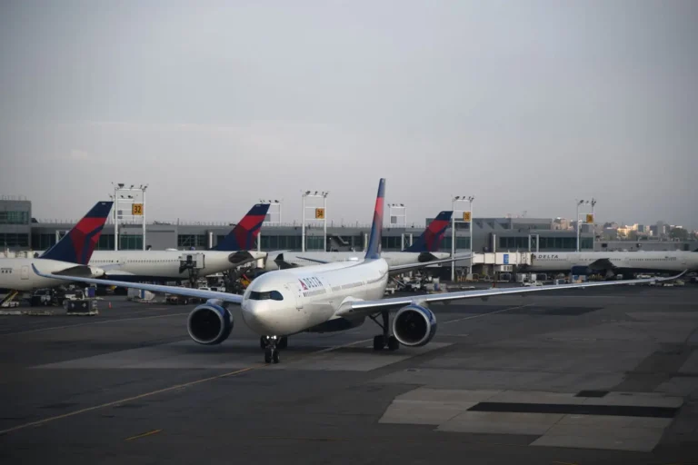 Avion de ligne : comment il est fait et comment il vole