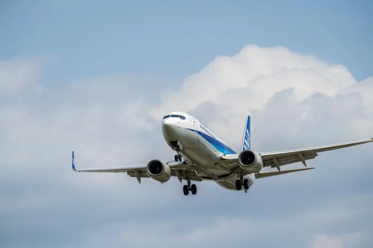 Vol en avion : décoder un vol, de son numéro à son atterrissage
