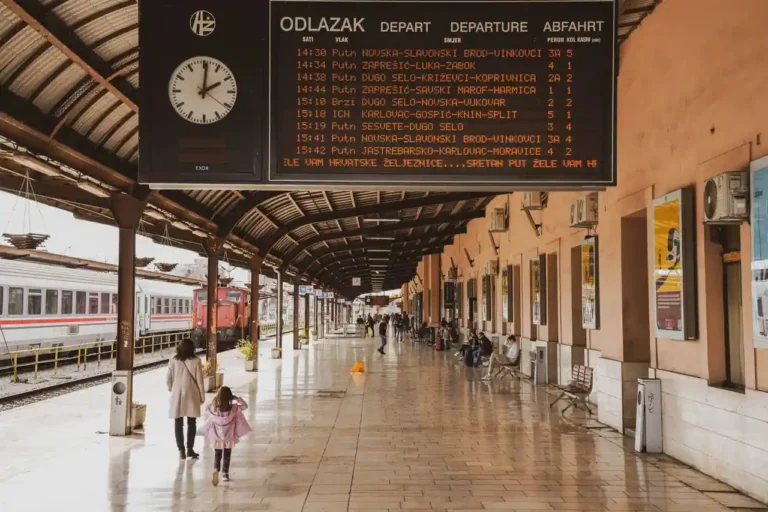 Train en direct : suivre la position et lire le retard