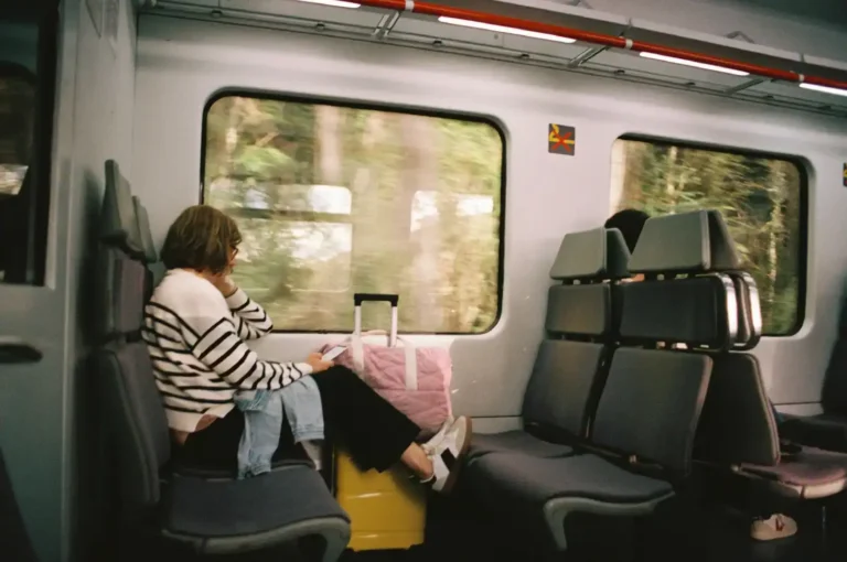 Trajet en train : durée réelle, place à bord et bagages
