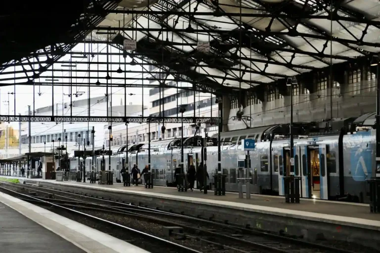 Le train à hydrogène : comment il marche et pourquoi certaines lignes l&rsquo;ont choisi